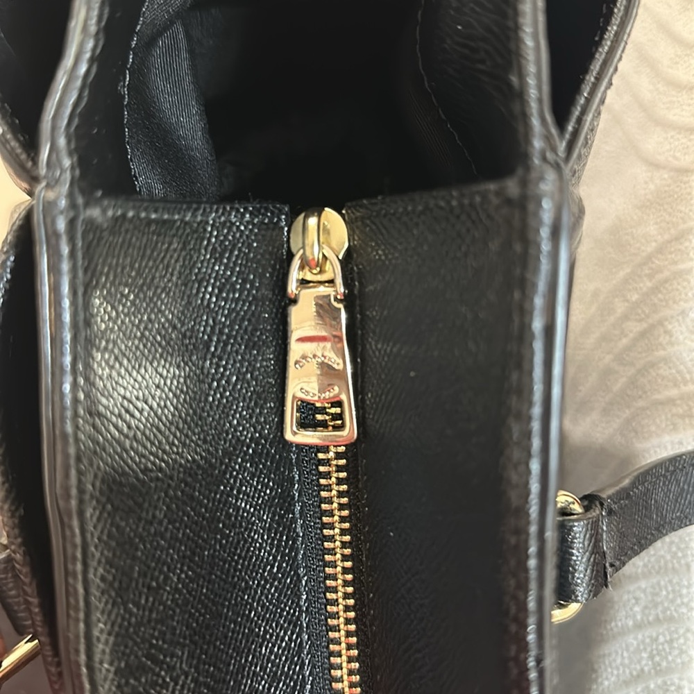 Coach diaper bag - Picture 9 of 10